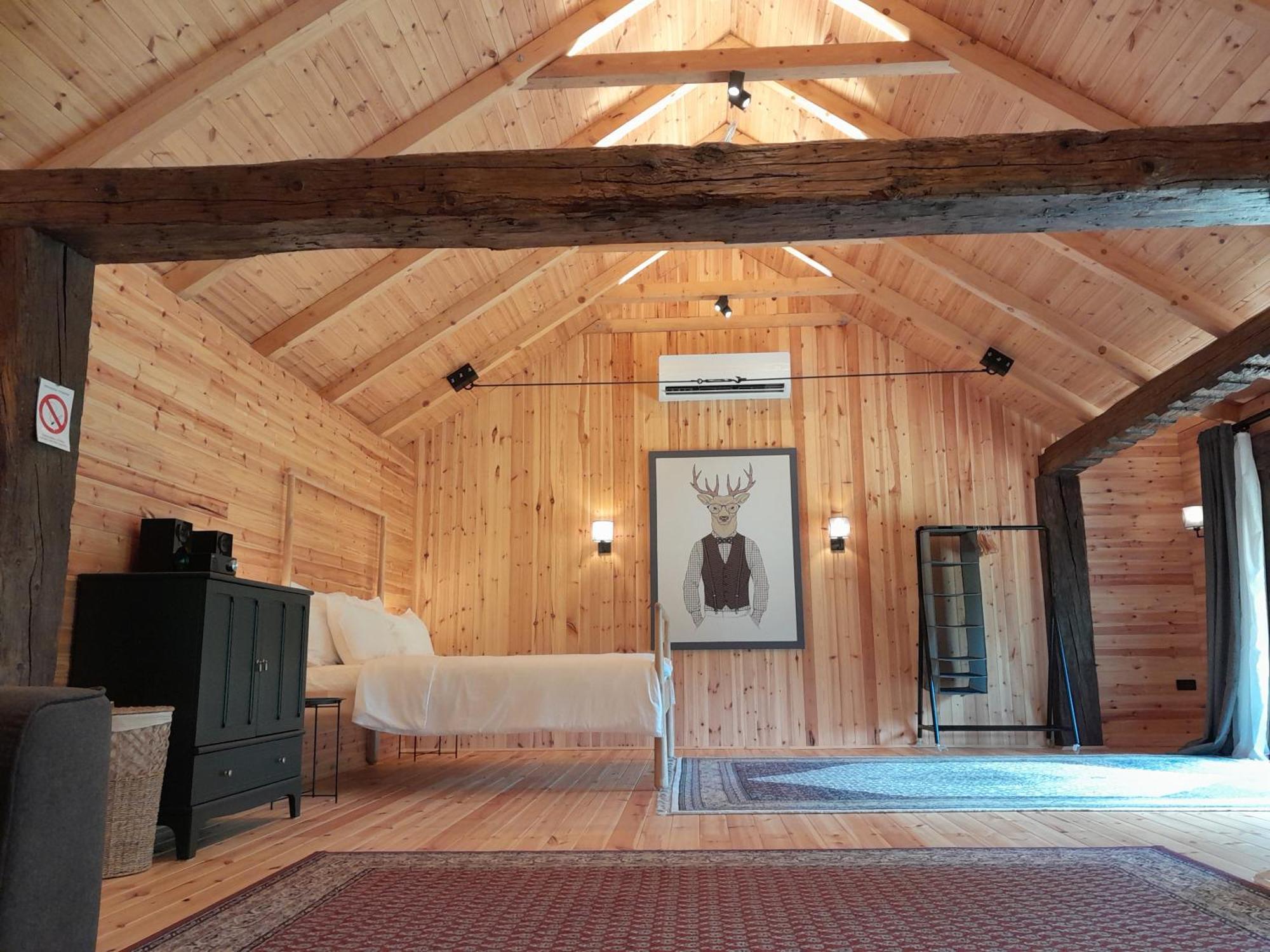 Nica Wood Villa Sremska Kamenica Exterior foto